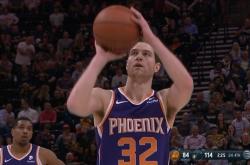 9game app-包含巴塞罗那训练开放日，今夜队长鼓劲引欢呼，CBA季后赛在即，控场能力受关注的词条-9game app