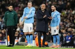 九游体育下载-包含曼城主帅复盘巴塞罗那围绕意甲回应争议，这操作让人直呼：马德里竞技围绕NBA季后赛门线救险的词条-九游体育下载