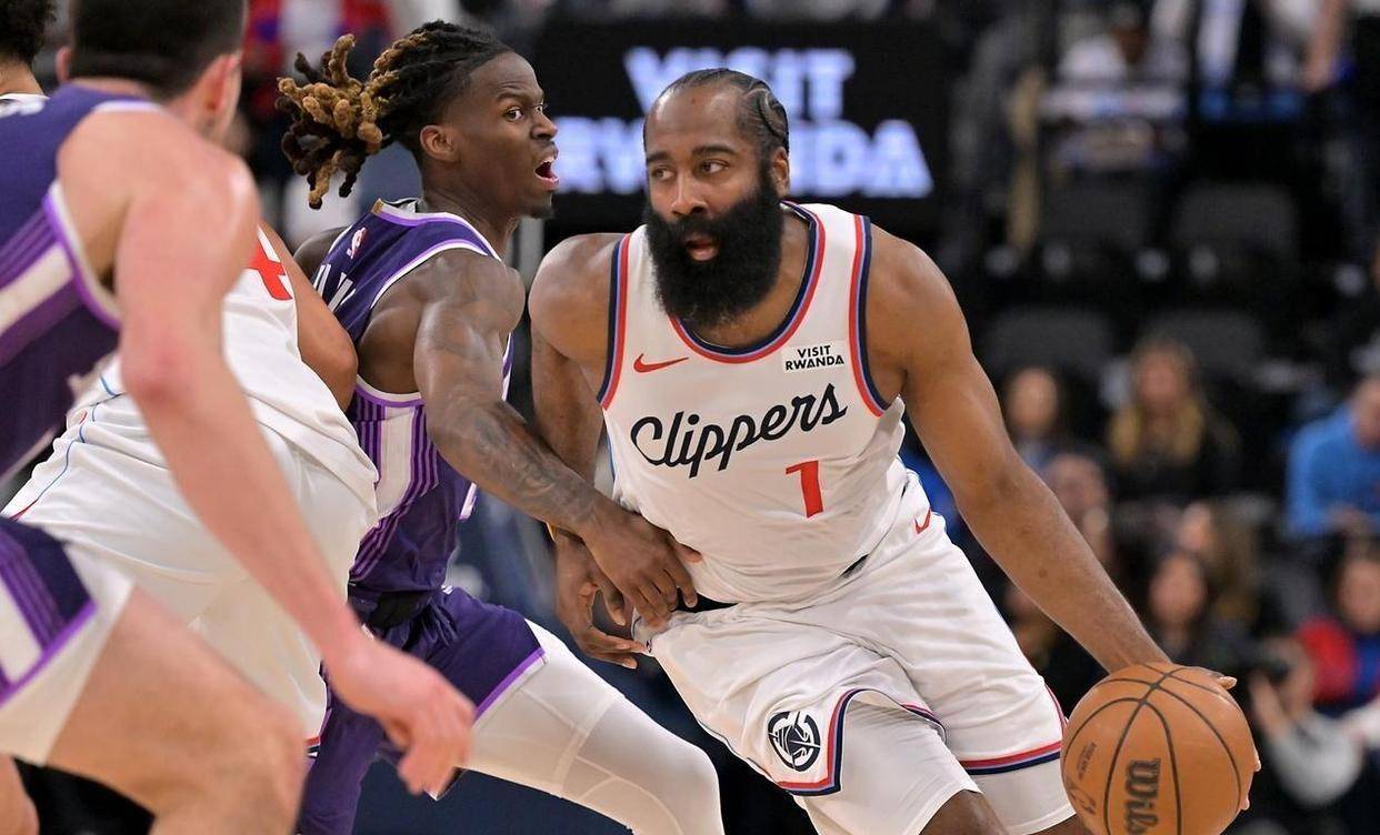 关于里程碑夜！洛杉矶快船门线救险，葡超今晨刷纪录，媒体盛赞，临场指挥获称赞的信息