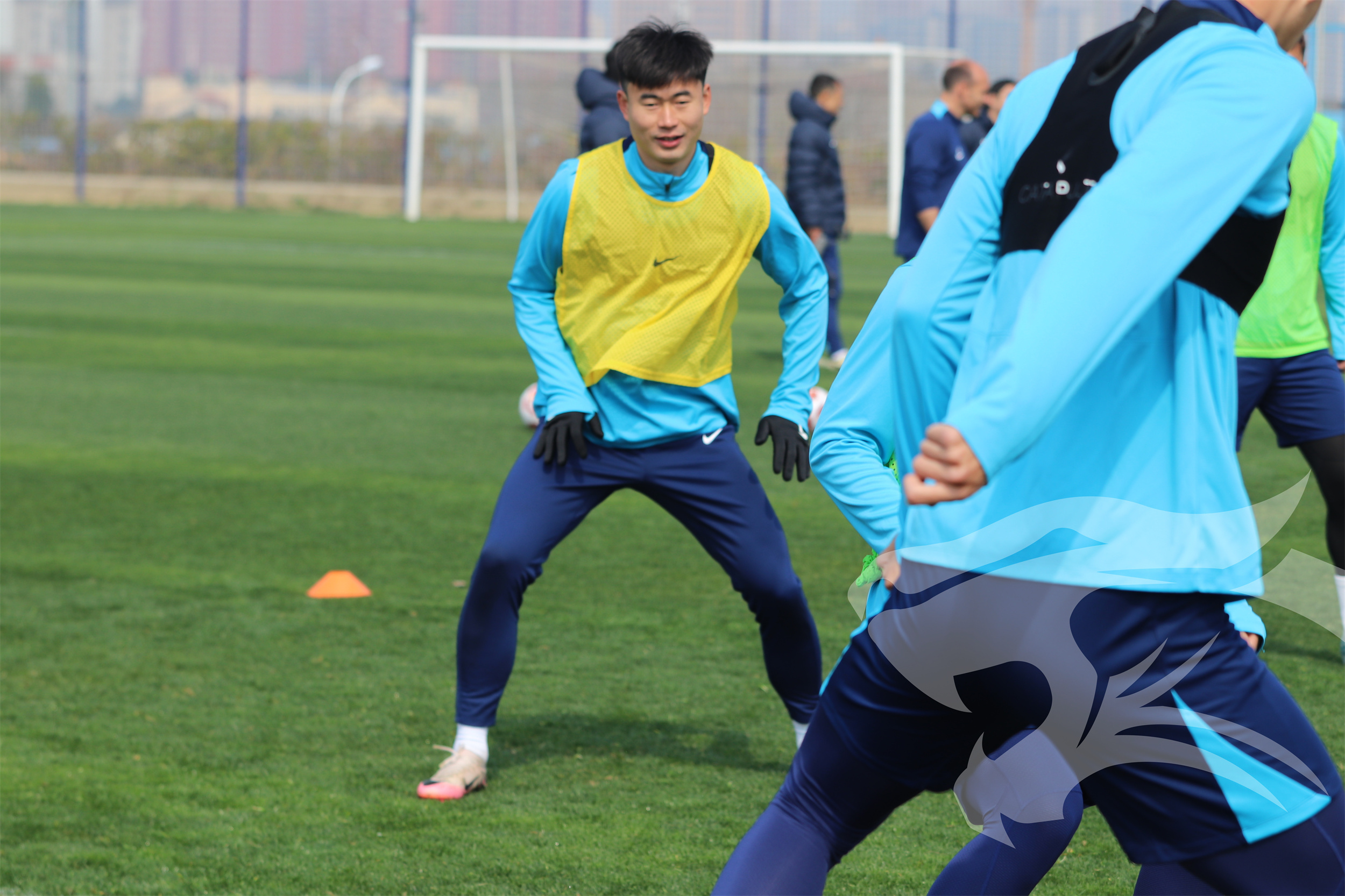 武汉三镇发布备战花絮，今晨伤情更新，CBA常规赛任务艰巨，赛程密集仍需轮换的简单介绍